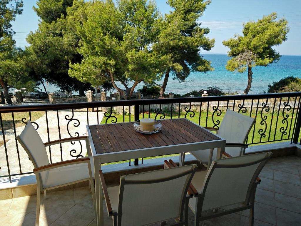 Moriel Seaside Homes Suites Elia Nikitis Exterior foto