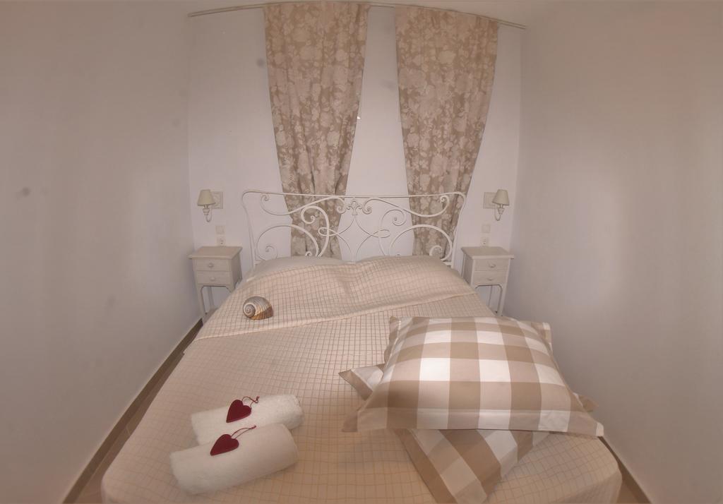 Moriel Seaside Homes Suites Elia Nikitis Exterior foto