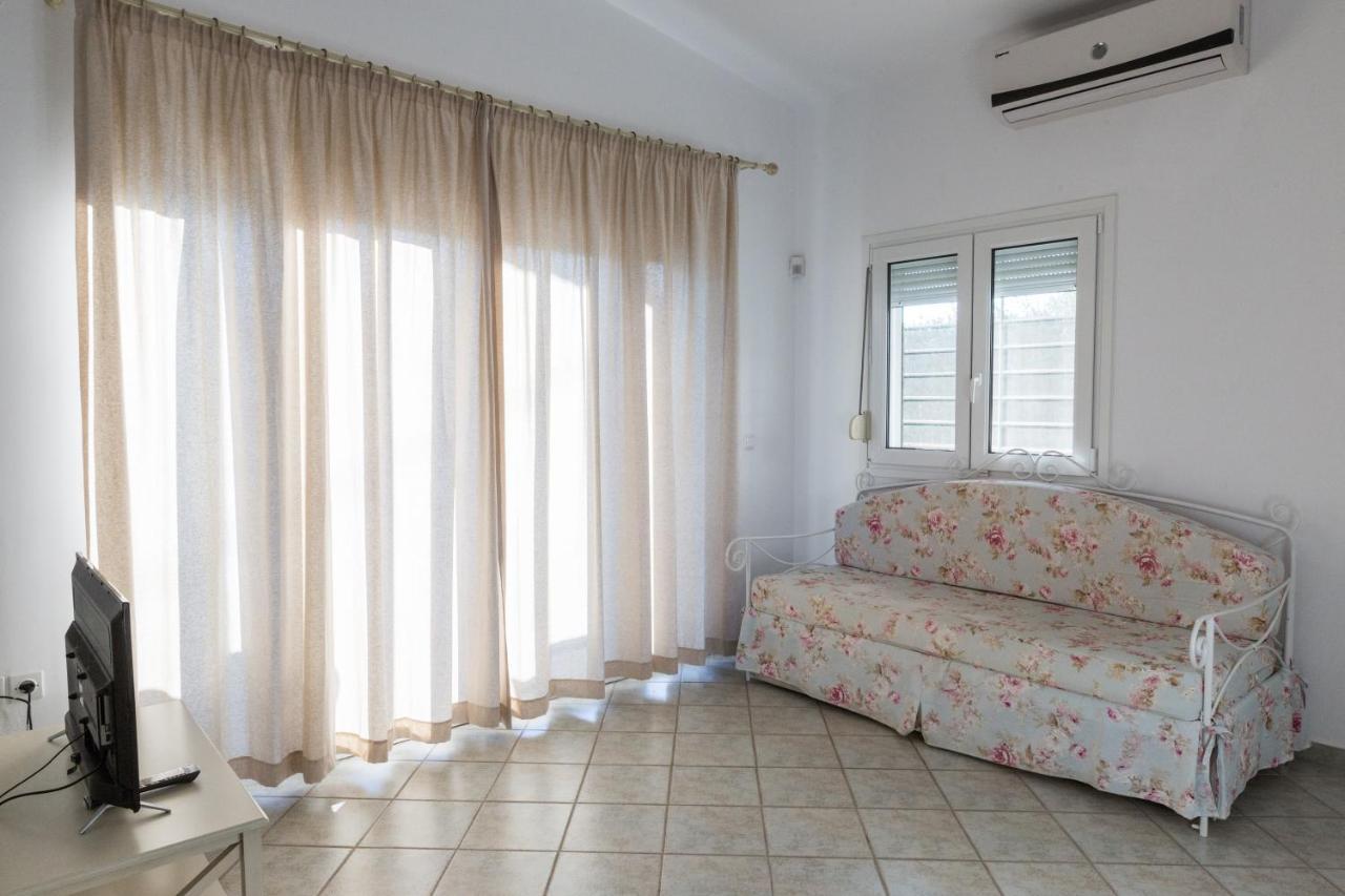 Moriel Seaside Homes Suites Elia Nikitis Exterior foto